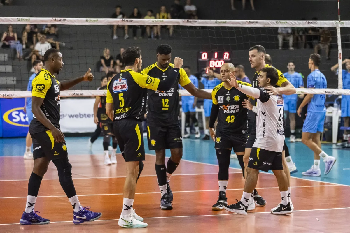 Praia Clube supera Montes Claros em Uberlândia e conquista o segundo triunfo no Campeonato Mineiro de Vôlei