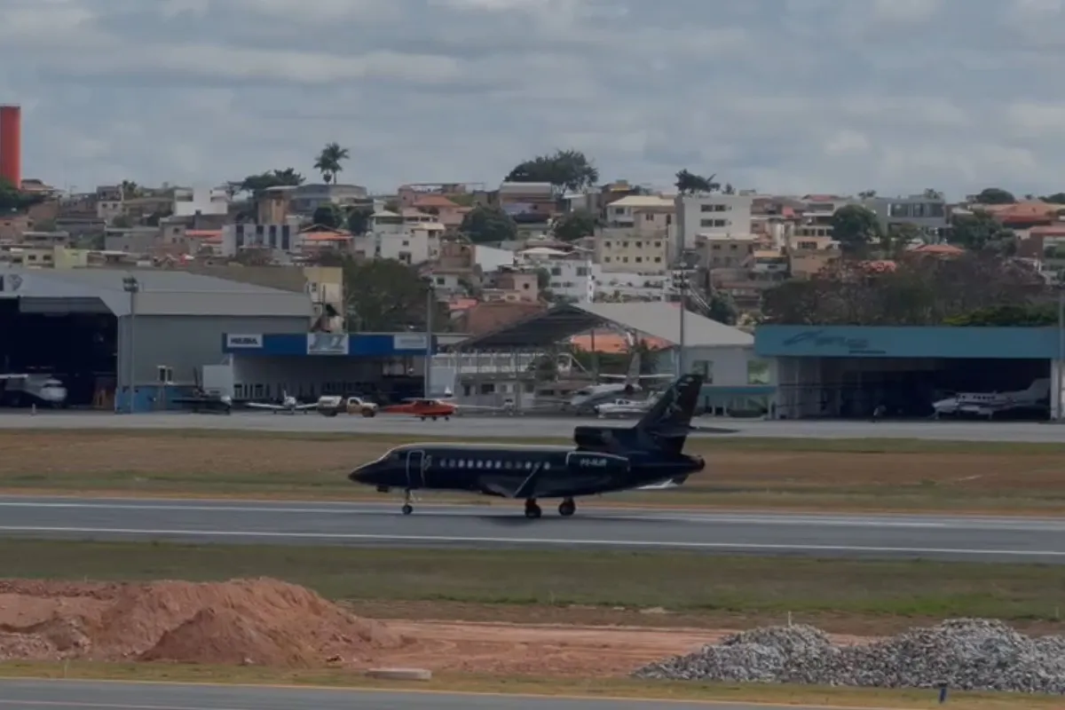 Jatinho de Neymar pousa em BH para velório do empresário mineiro Bruno Avelar; veja o vídeo