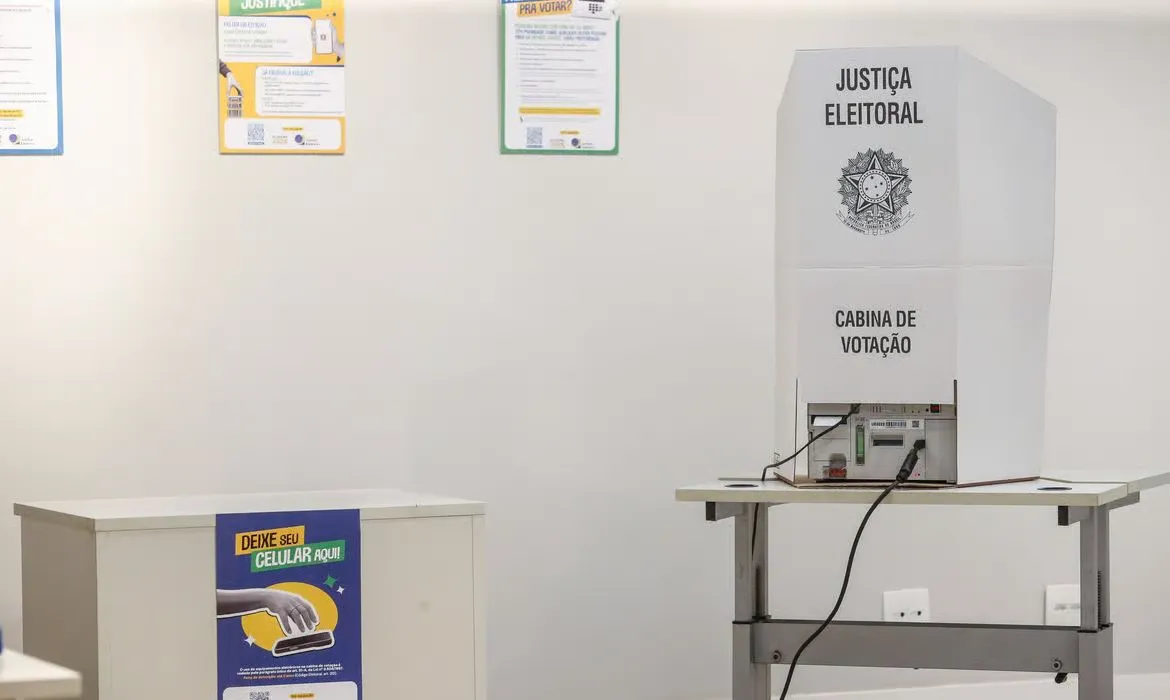 Cenário eleitoral acirrado: Pesquisas mostram disputa intensa para o primeiro turno